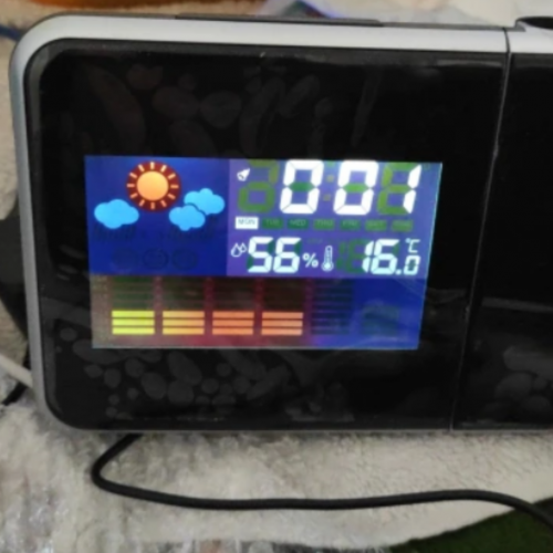 Vetítős LCD óra időjárási állomással photo review